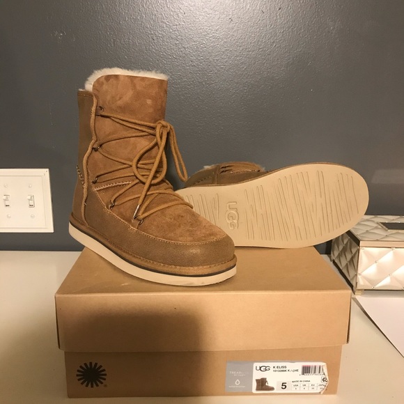 NIB size 5 Eliss Ugg boots in chestnut - Picture 2 of 5